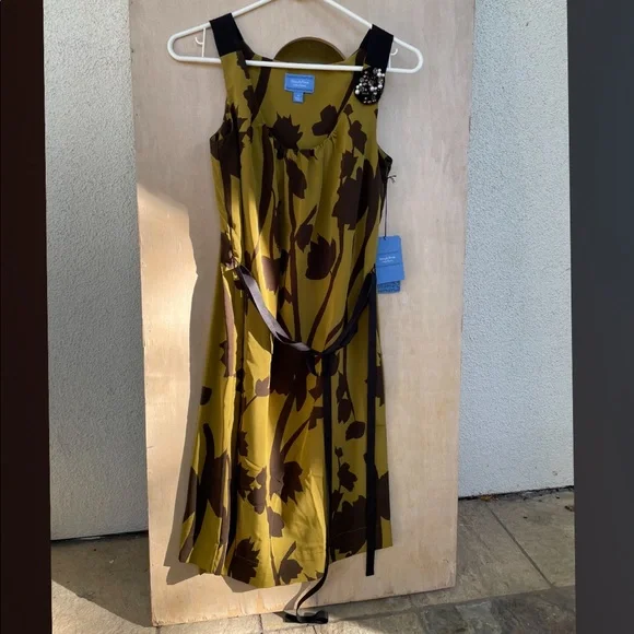 Simply Vera Wang forest green dress. NWT. Size 2. - Picture 1 of 9